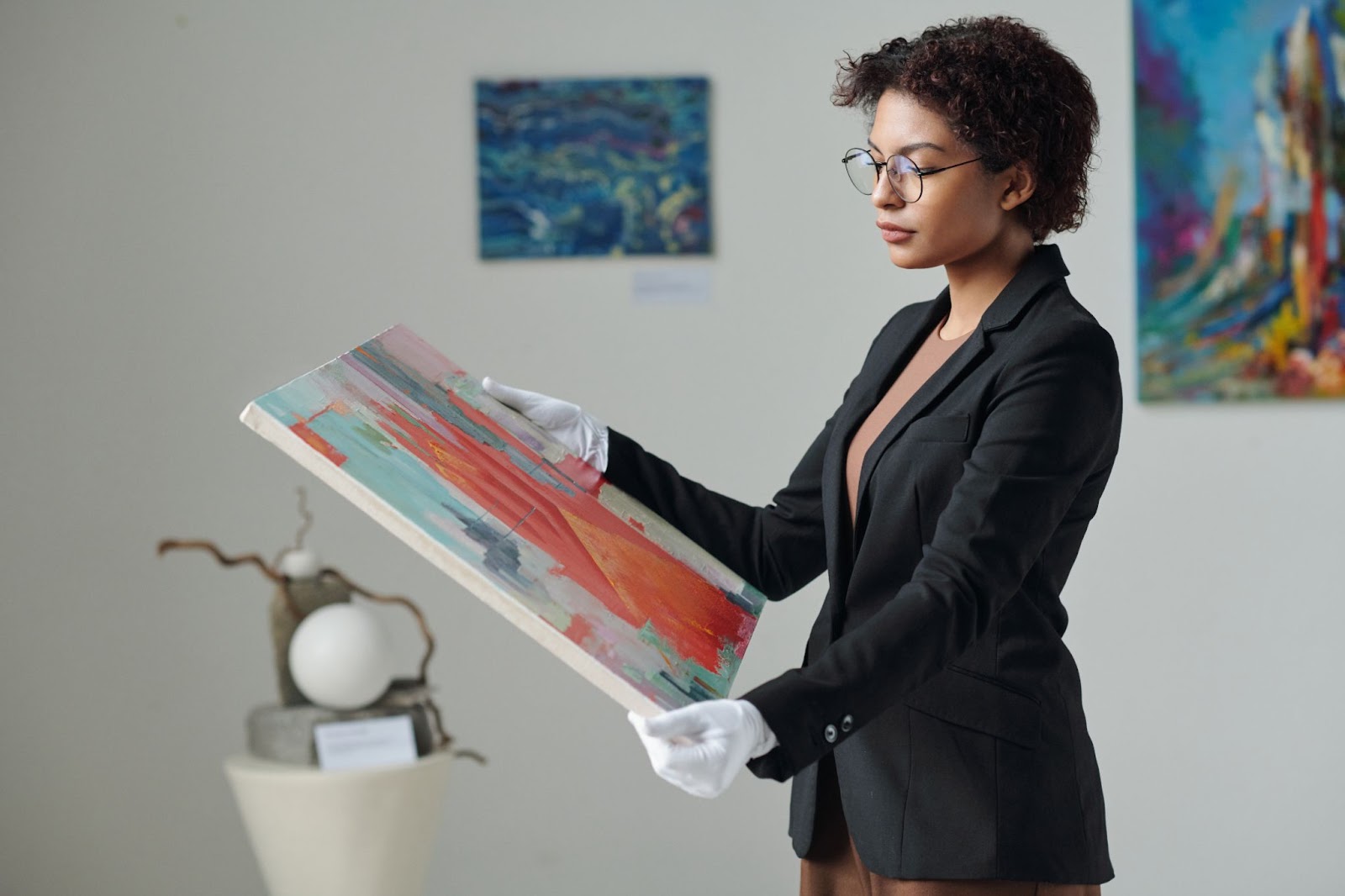 Right Fine Art Handling and Storage Partner