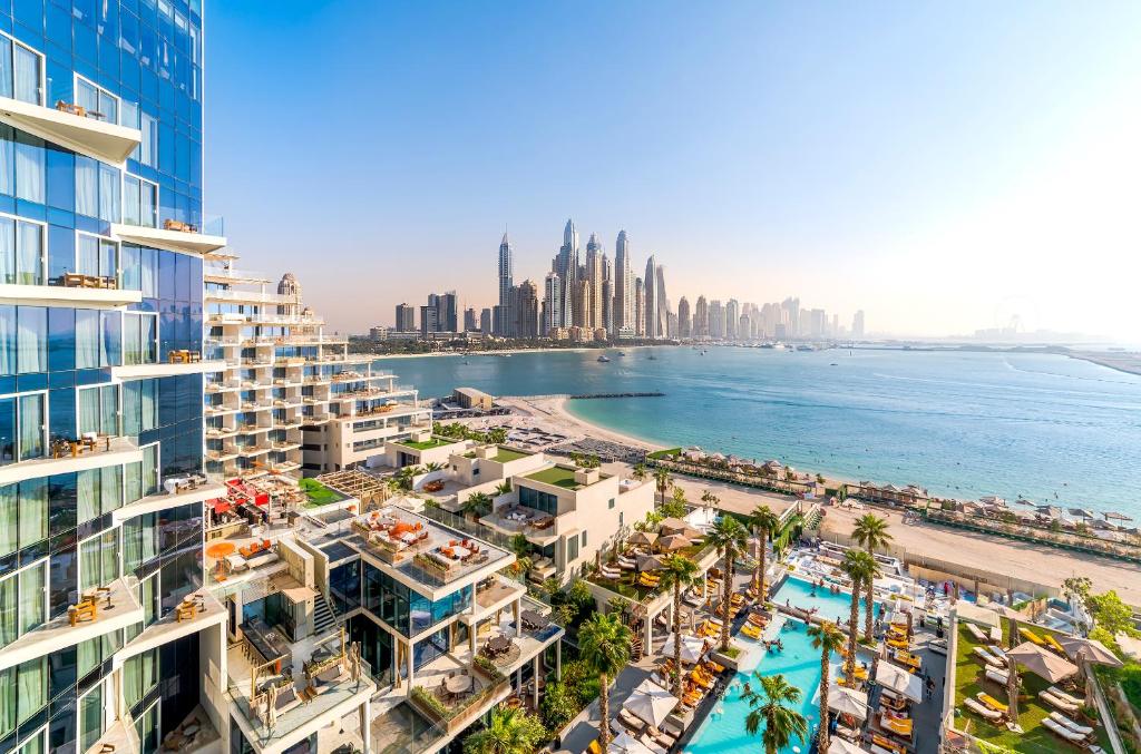 From Paperwork to Palm Views: What It Really Takes to Relocate to Dubai Seamlessly